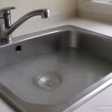 Чому не йде вода в каналізацію і застоюється в раковині